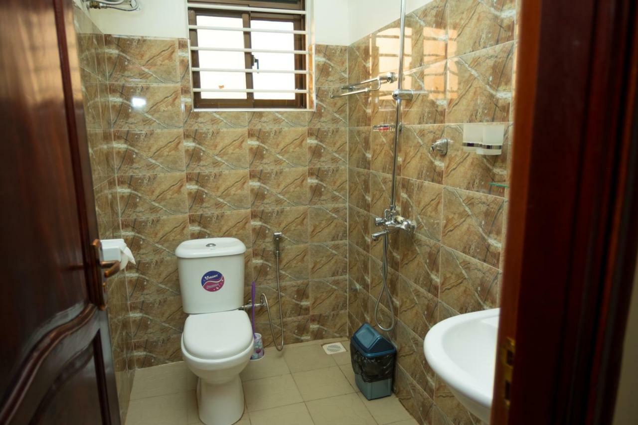 Kampala Suburbs Apartment Exterior photo