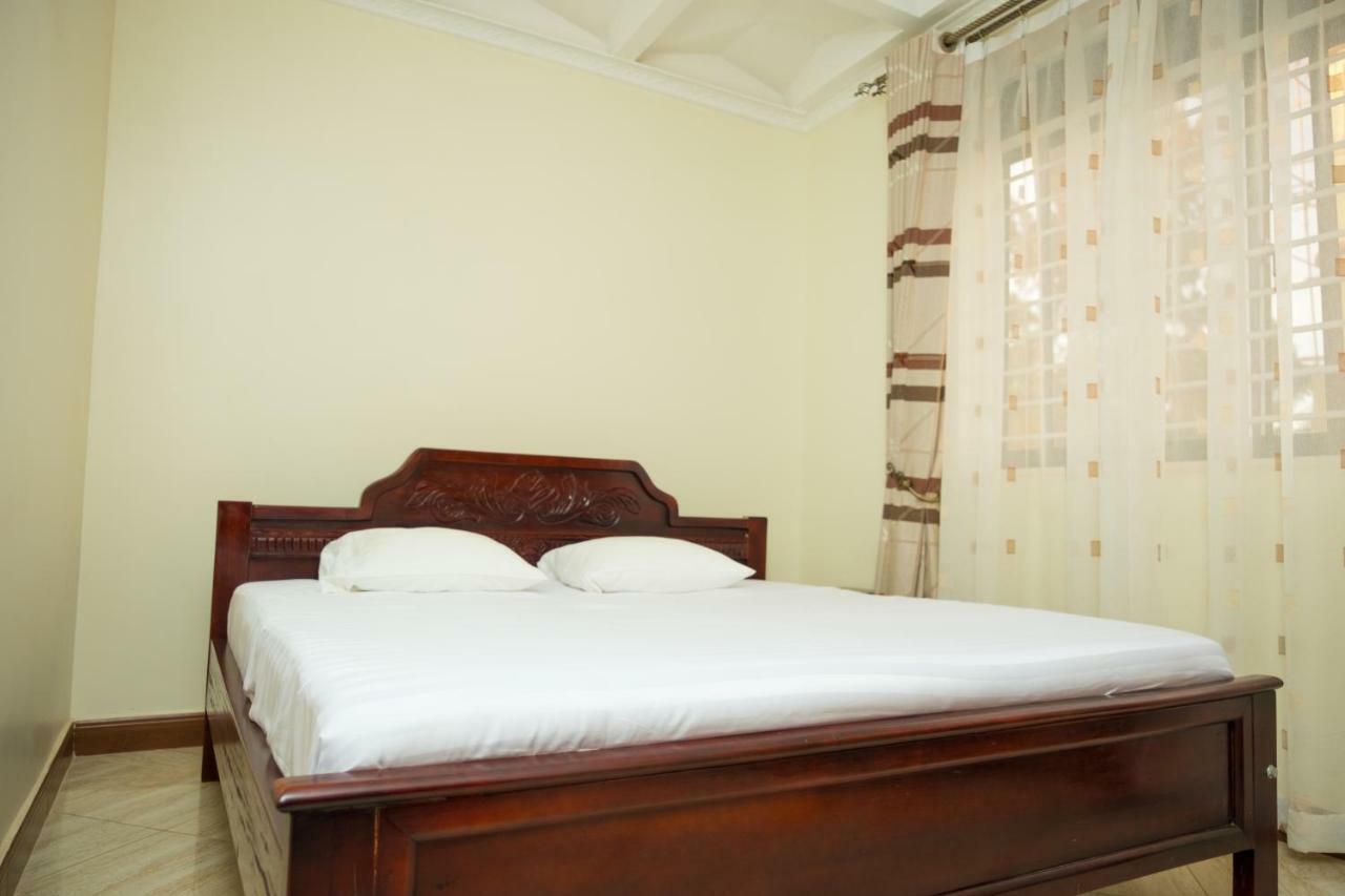 Kampala Suburbs Apartment Exterior photo