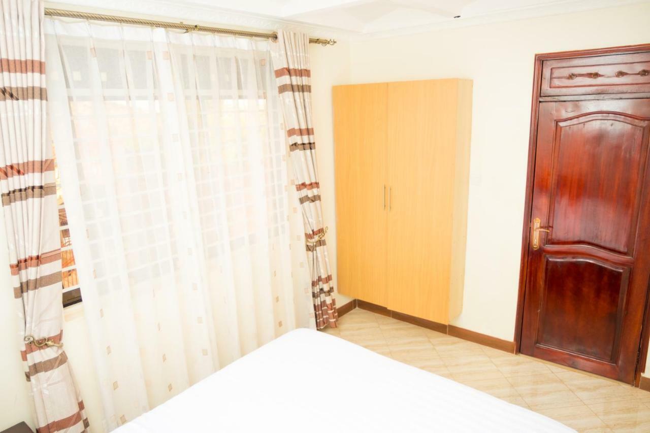 Kampala Suburbs Apartment Exterior photo