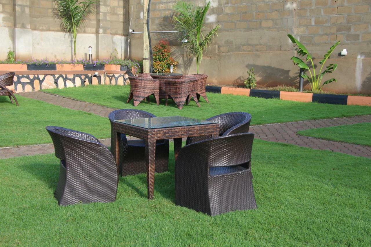Kampala Suburbs Apartment Exterior photo